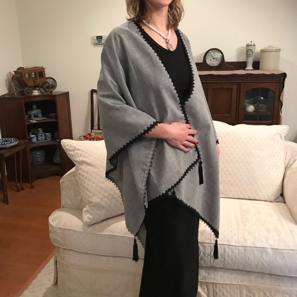 Scarf - Picture 2 of 4